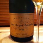 1988 Veuve Clicquot Ponsardin Champagne Brut Vintage..